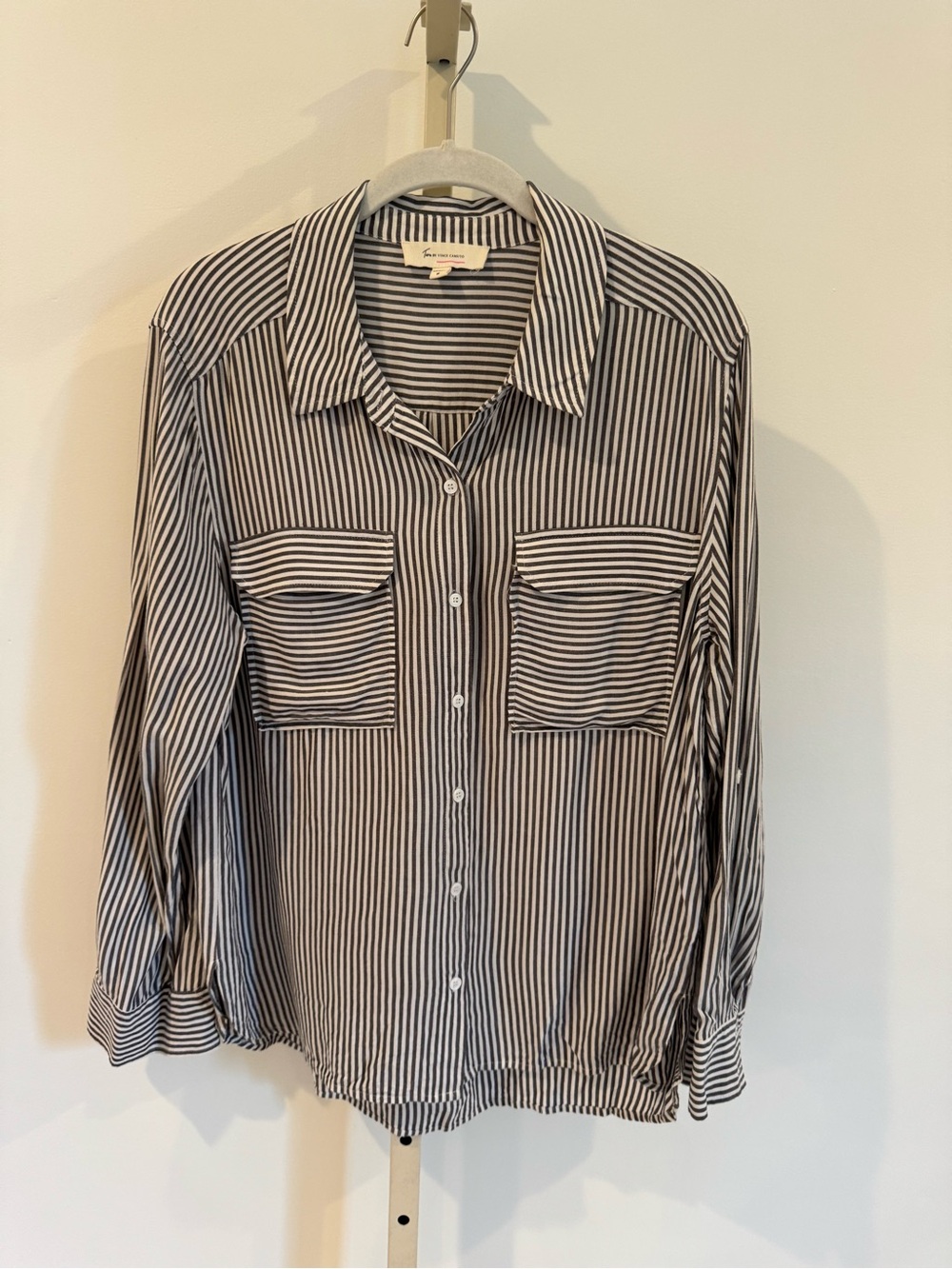 Vince Camuto Button Down in Navy & White